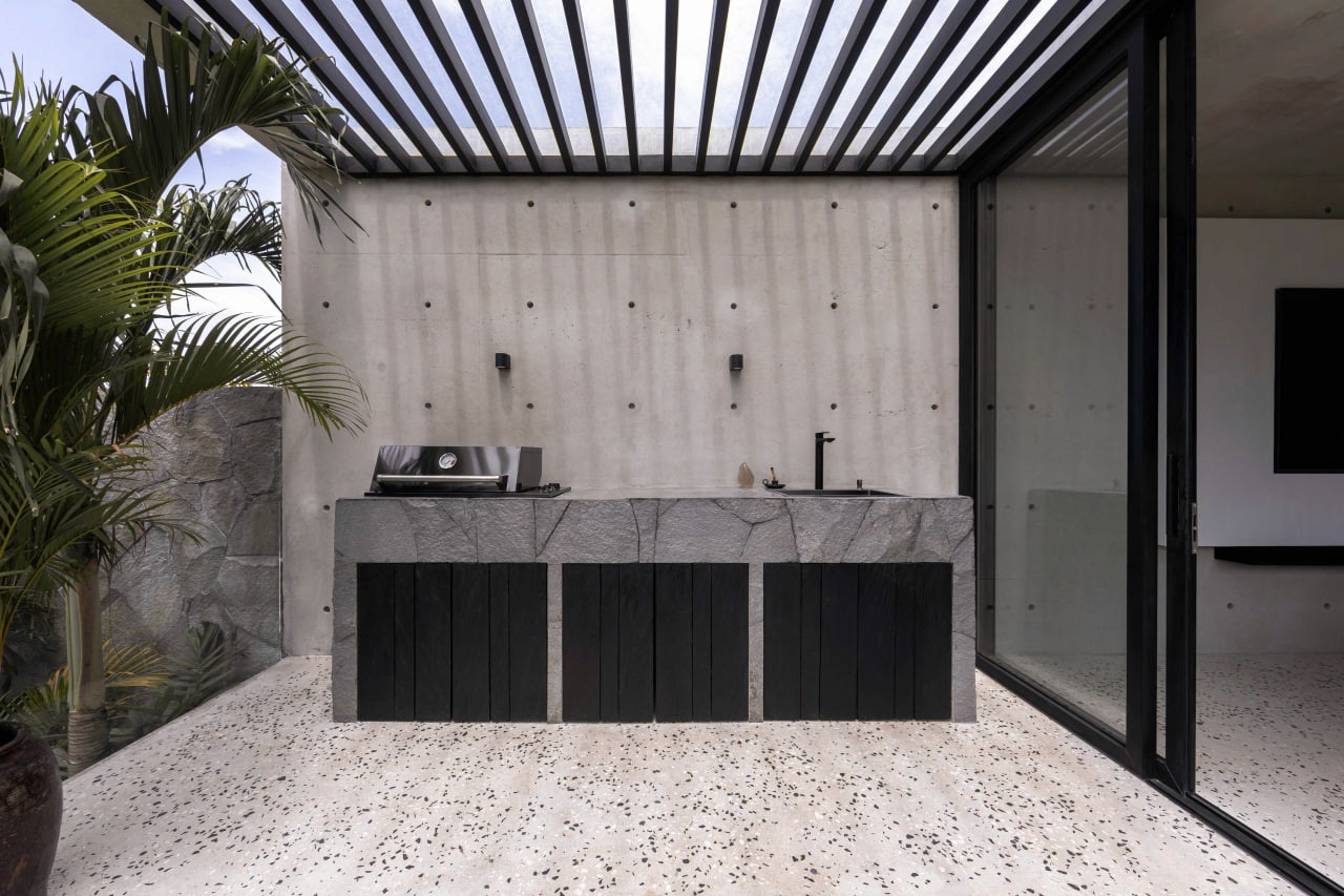 Luxury 4-bedroom villa in Kabakaba, Seseh
