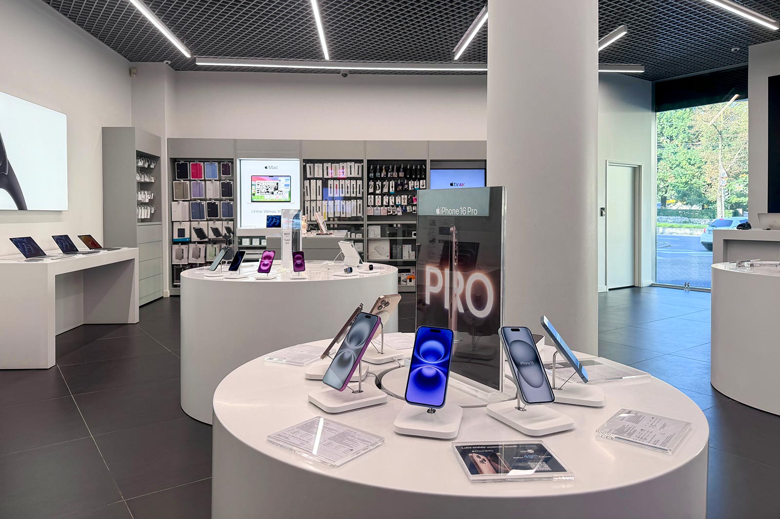 C&C Solaris Shopping Centre Tallinn - Apple Premium Reseller