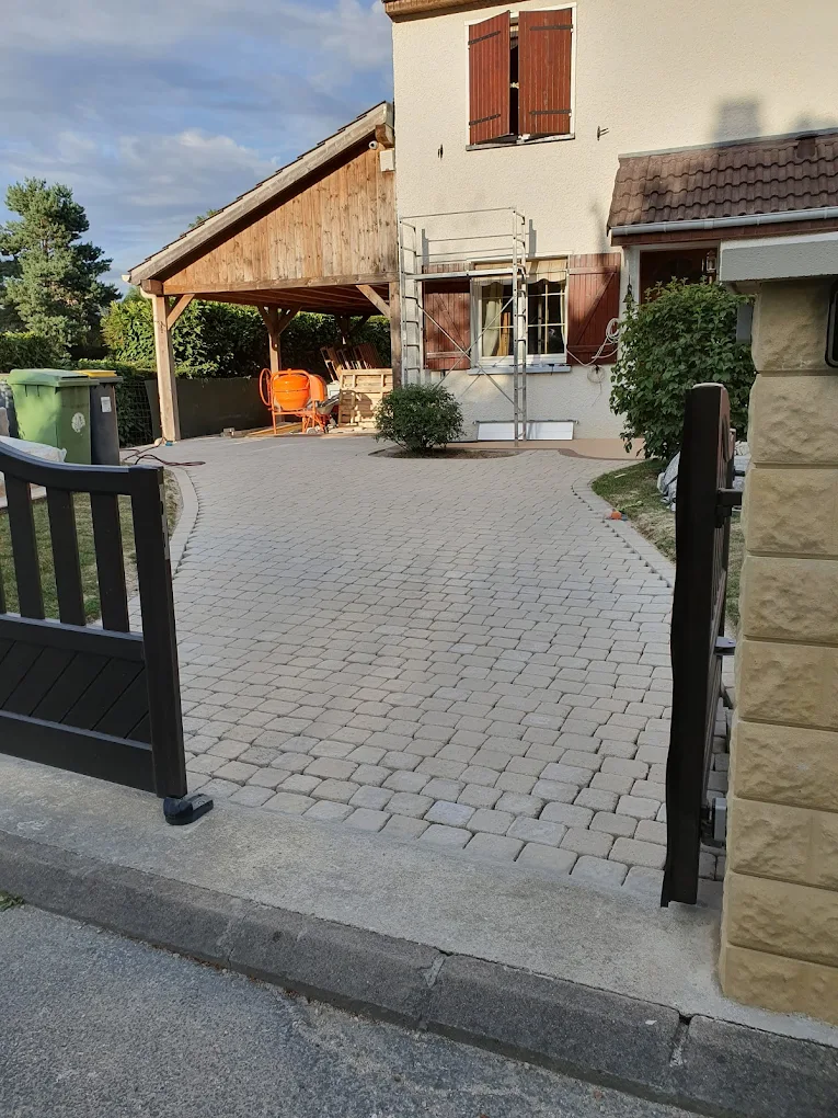 Entretien d'espaces verts dans l'Aube