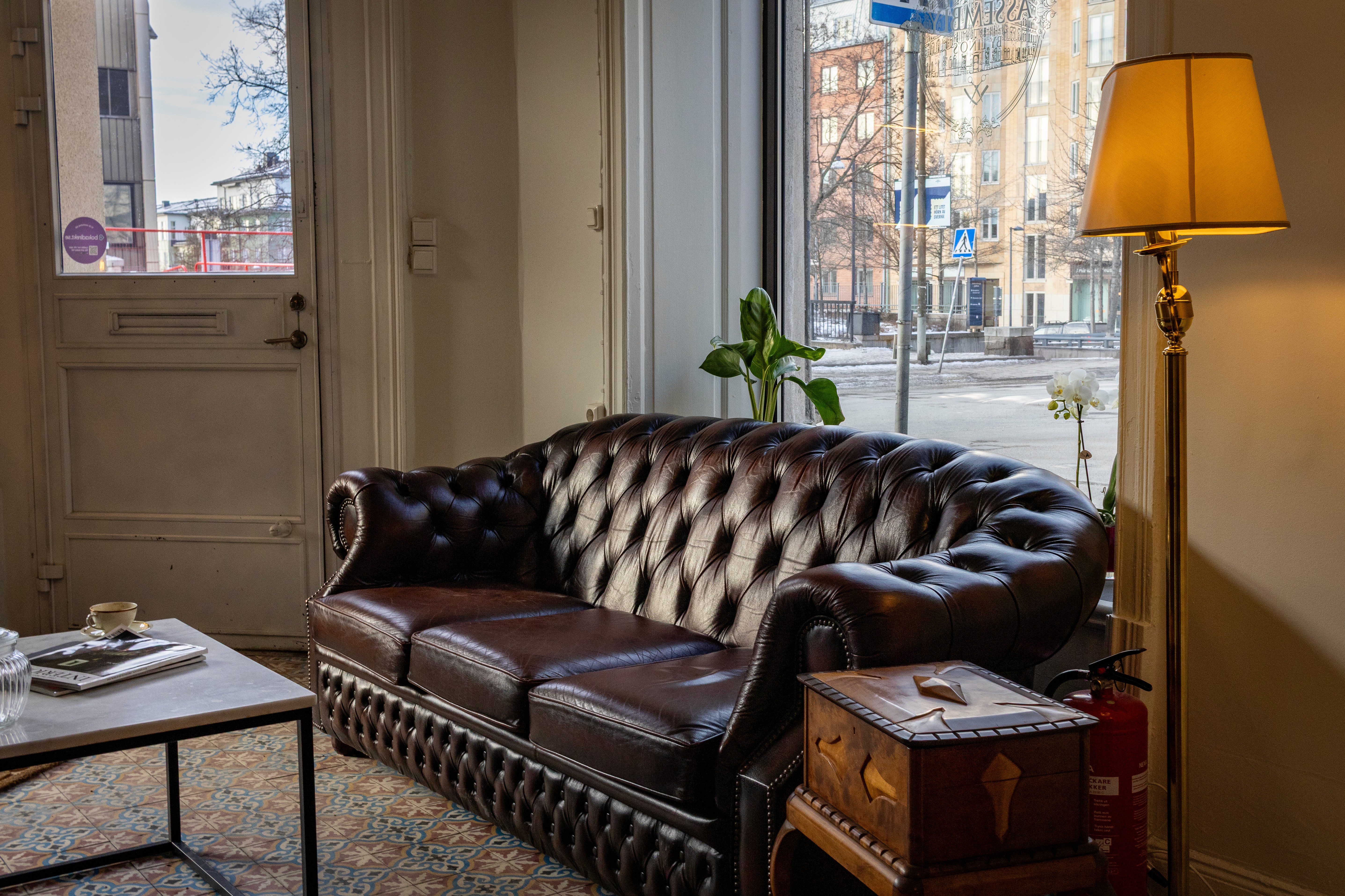 Barber's tool belt with scissors and combs