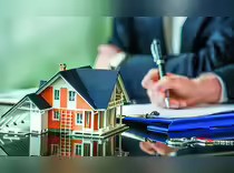 Housing Sales Dip 7% in Q1 2026 Amid Global Tensions - news cover
