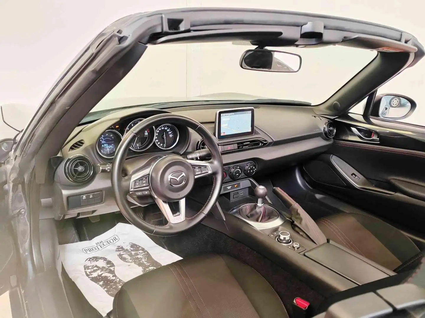 MX-5 Interno