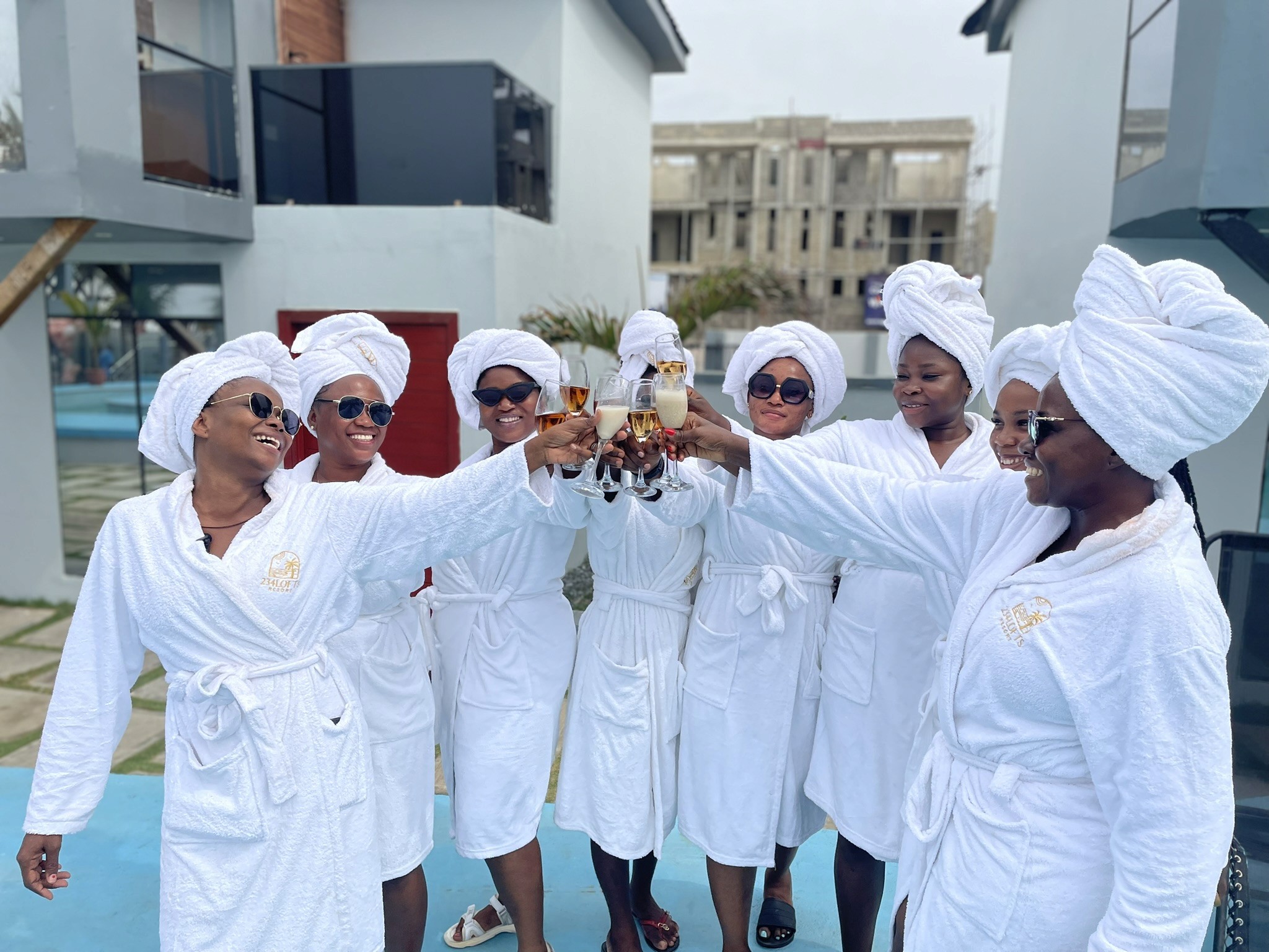 man in white crew neck shirt