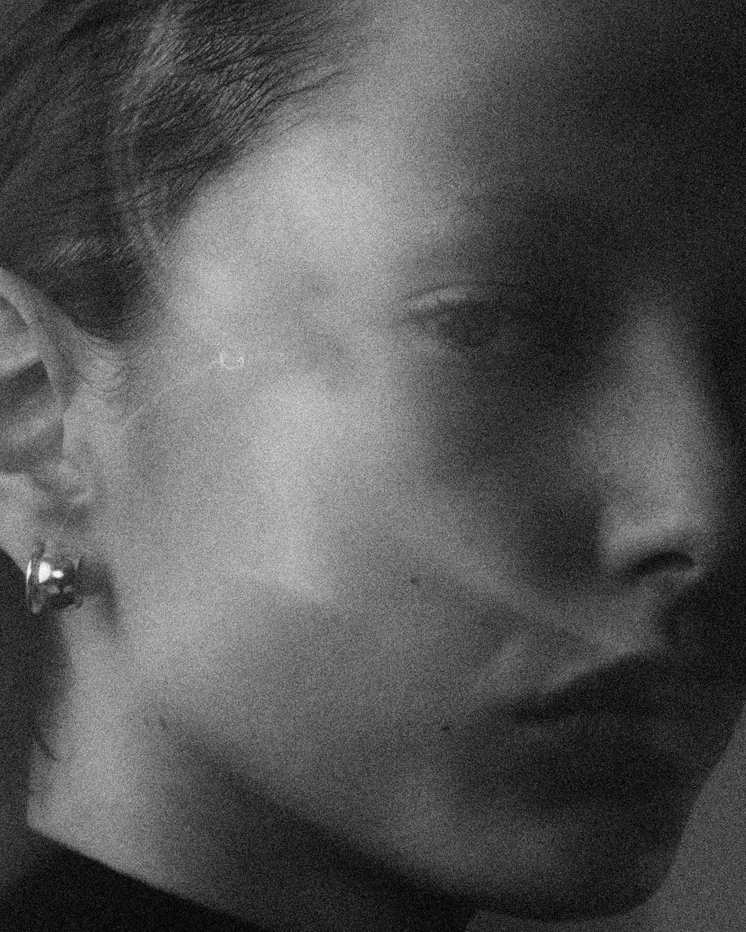 Faceless vs Face-Showing OnlyFans in 2026