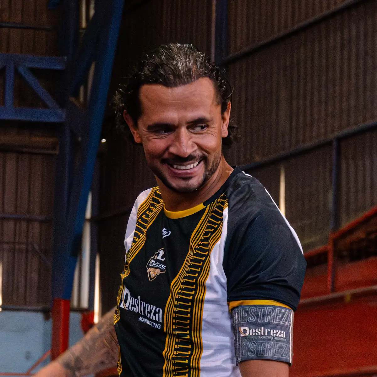 Hombre sonriendo 