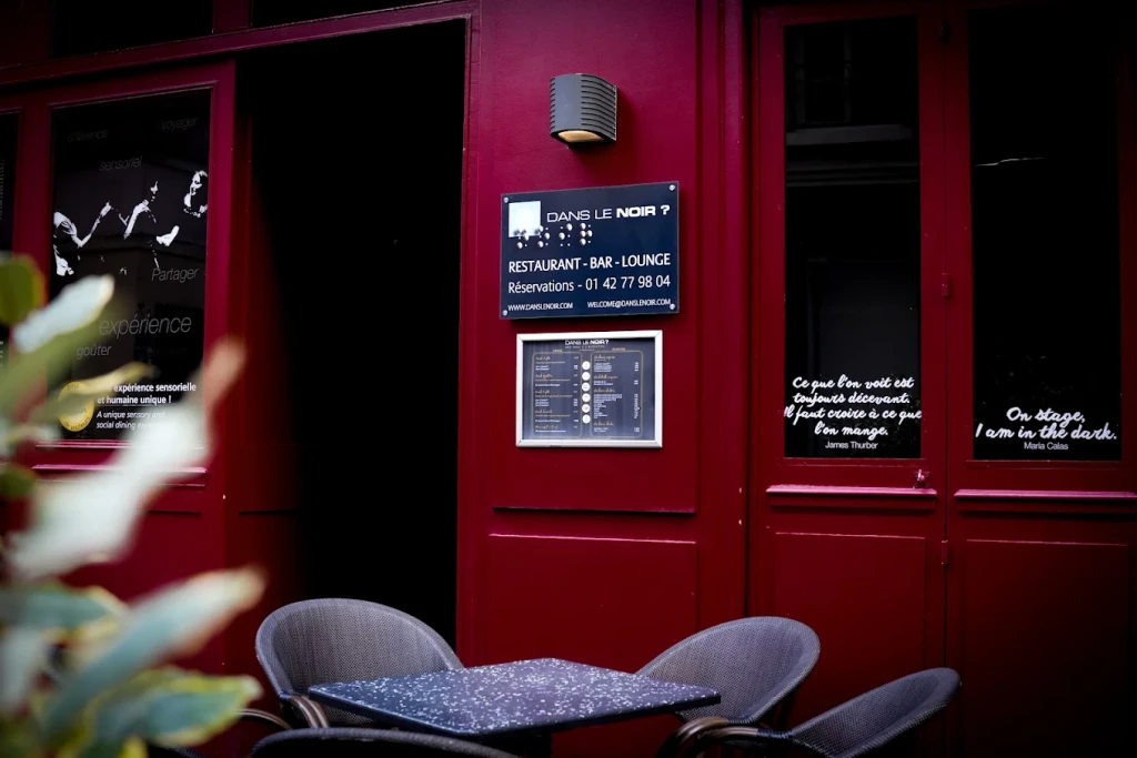 Façade du restaurant Dans le Noir ? rue Quincampoix à Paris