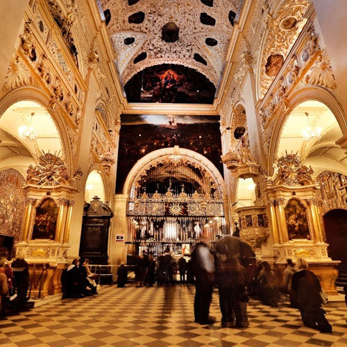 Интерьер базилики