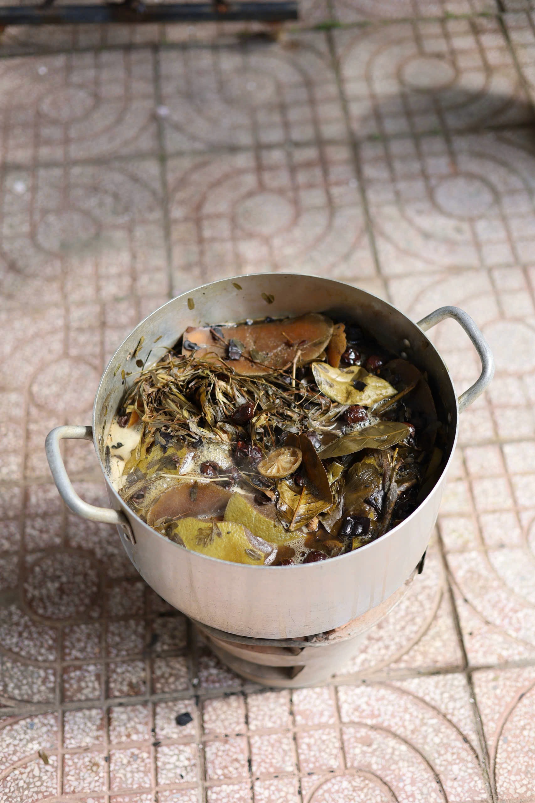 A black female model