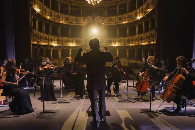 Attend high-end cultural event