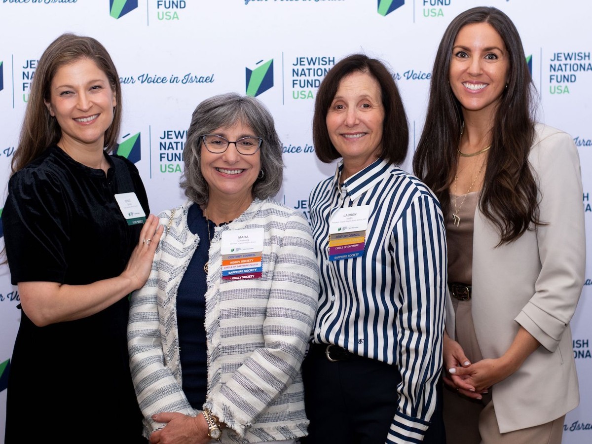 Efrat Gilman, Mara Ginsberg, Lauren Iselin and Karen Rabinovici. Photo courtesy of Kerensa Rybak Photography.
