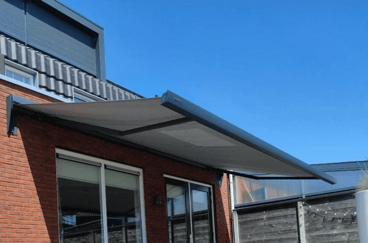 Knikarmschermen - Dugreja Putten