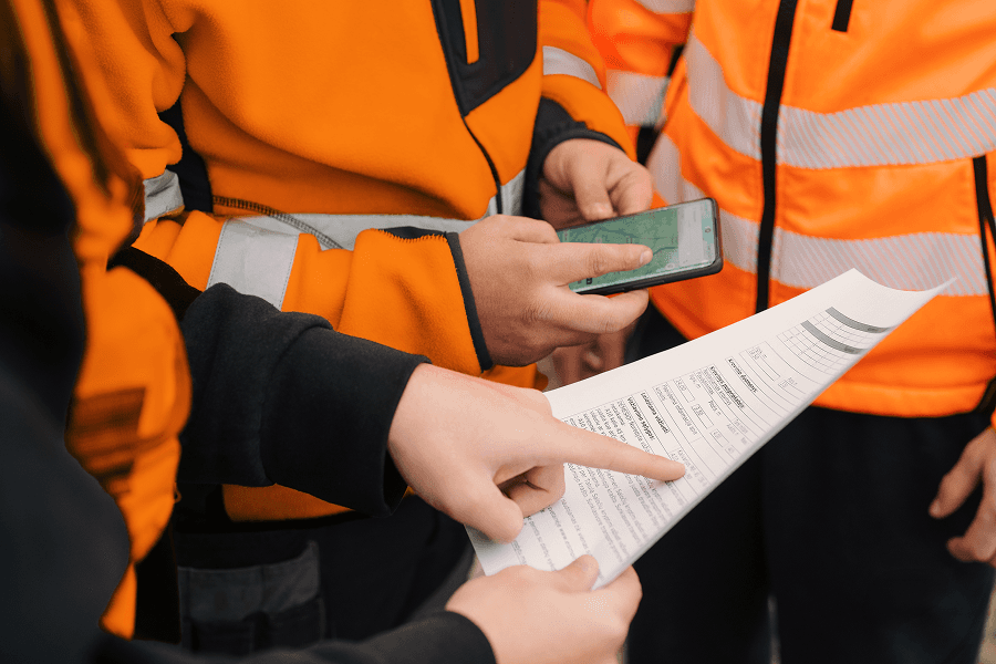 pre-plan routes on digital maps, including an investigation of critical points