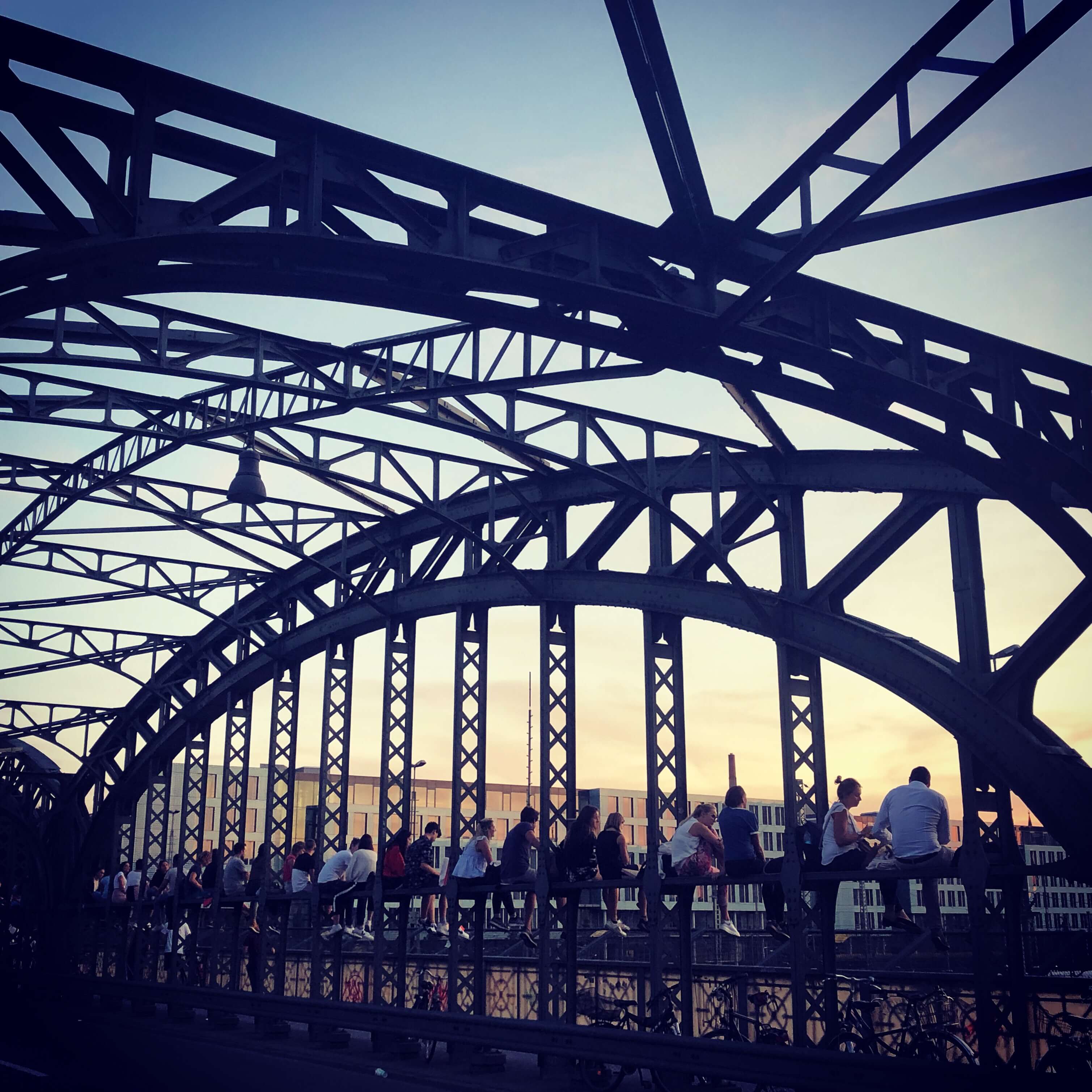 hackerbruecke-peakminddesigns