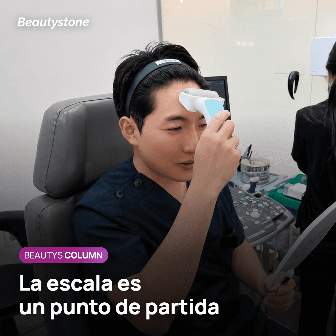 Zona de un tatuaje enrojecida con pequeñas costras días después del láser