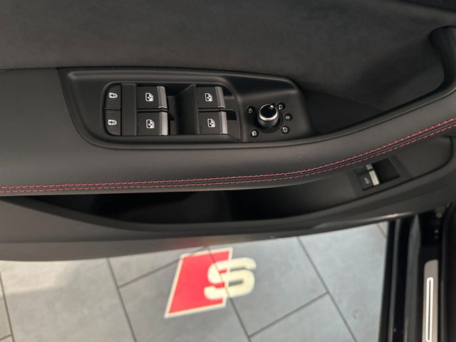 AUDI Q7 2024 BLACK Gebrauchtwagen - Galeriebild 9