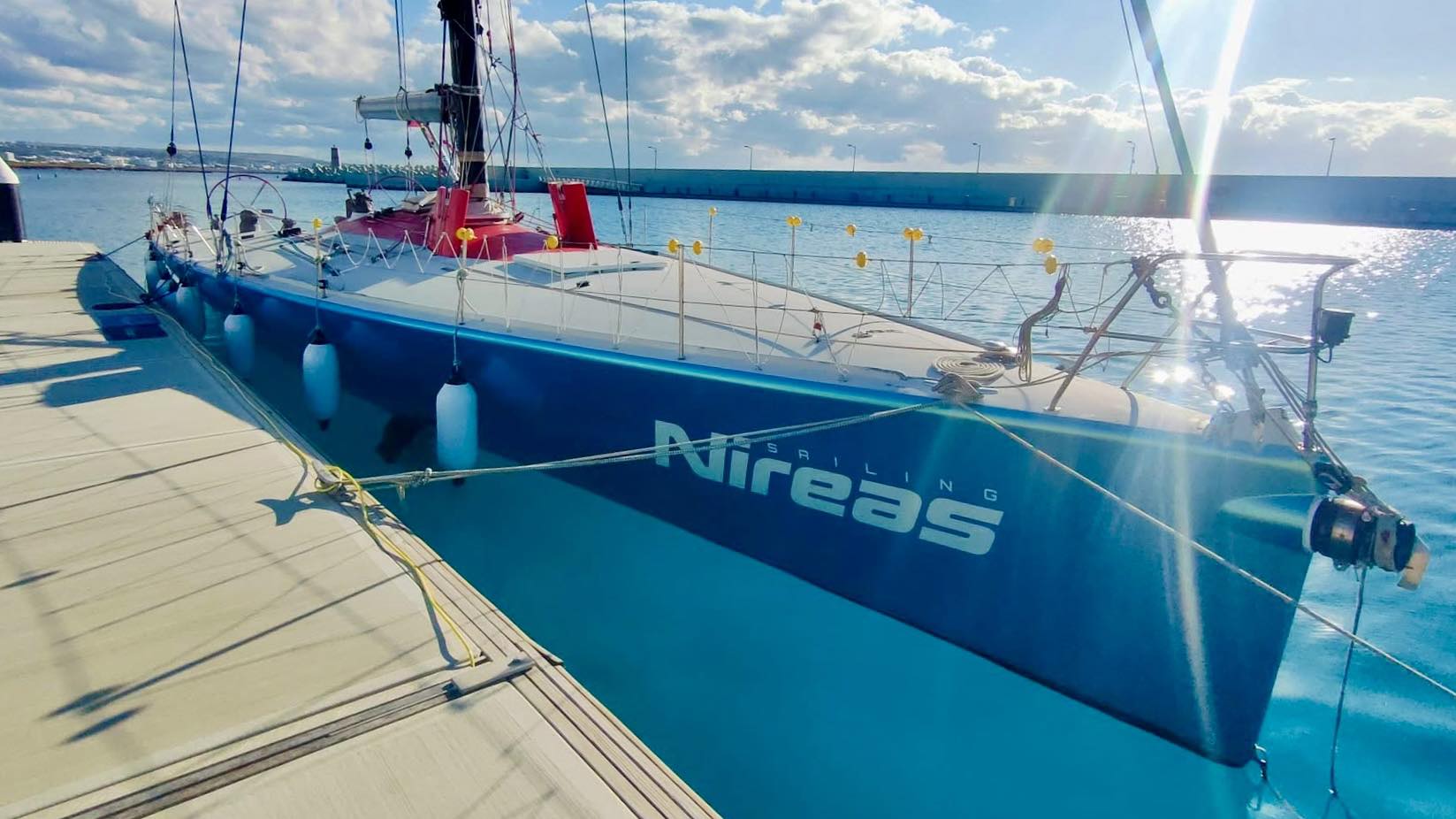 Dynamic picture of a cyclist riding downhill