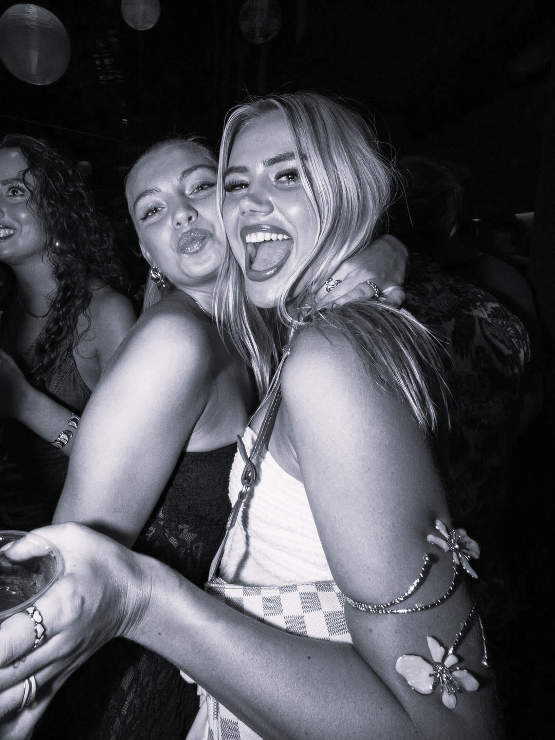 ✨ dancing together through pure happiness in the calwer passage