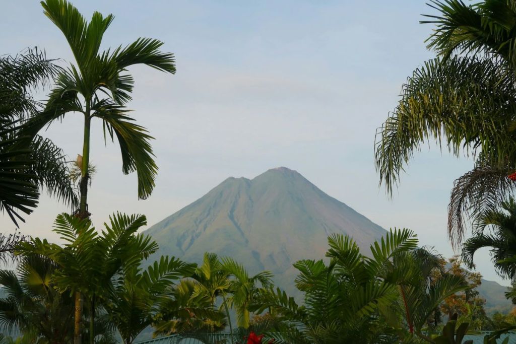 arenal volcano