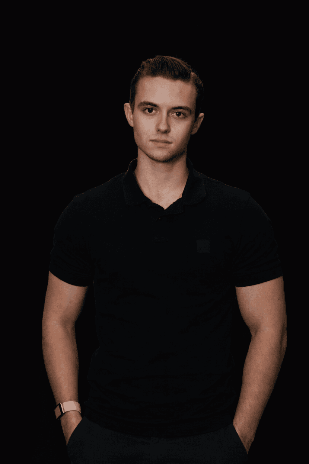 man in black crew neck shirt