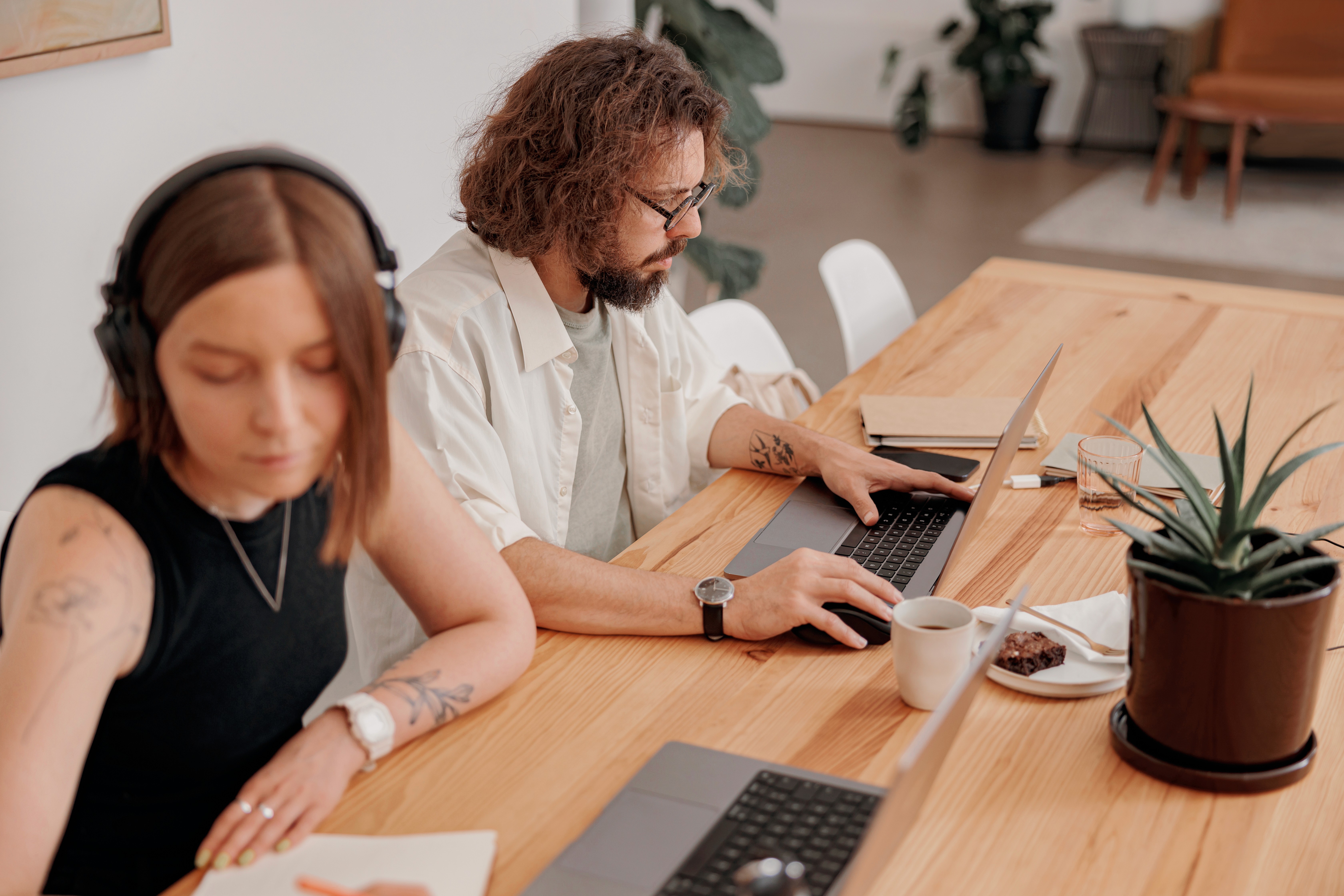 Freelancers working together