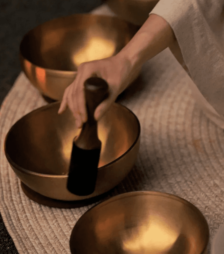 Dynamic picture of a cyclist riding downhill