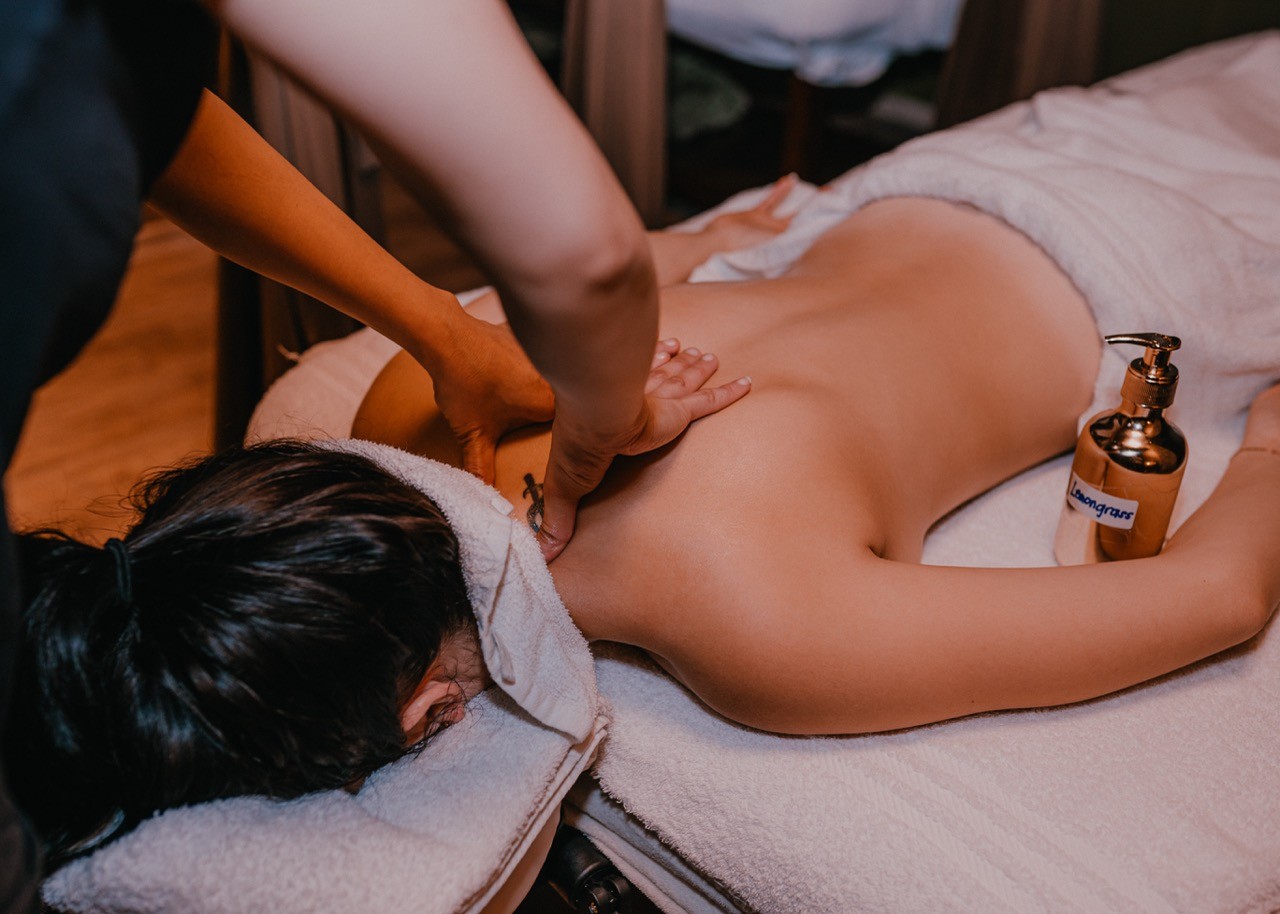 Profesionální thajská masáž a relaxační procedury v salonu tradiční asijské péče LAYA Spa Ritual Jablonec nad Nisou