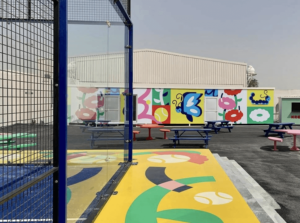 Picture of two aluminum cans