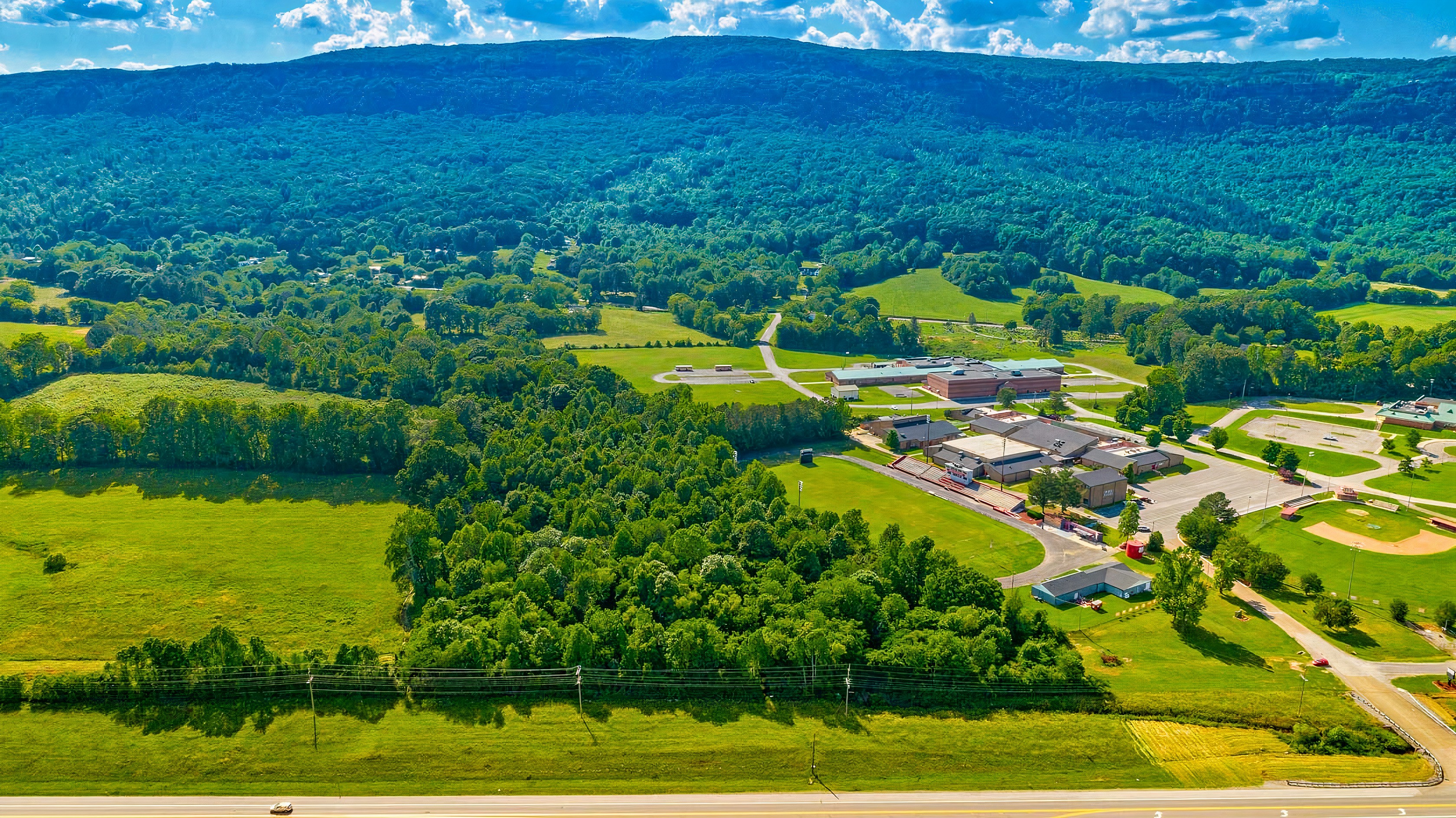 Discover the best roofing companies near you in Griffith Creek, TN. Trusted local roofers for top-quality services and competitive quotes.