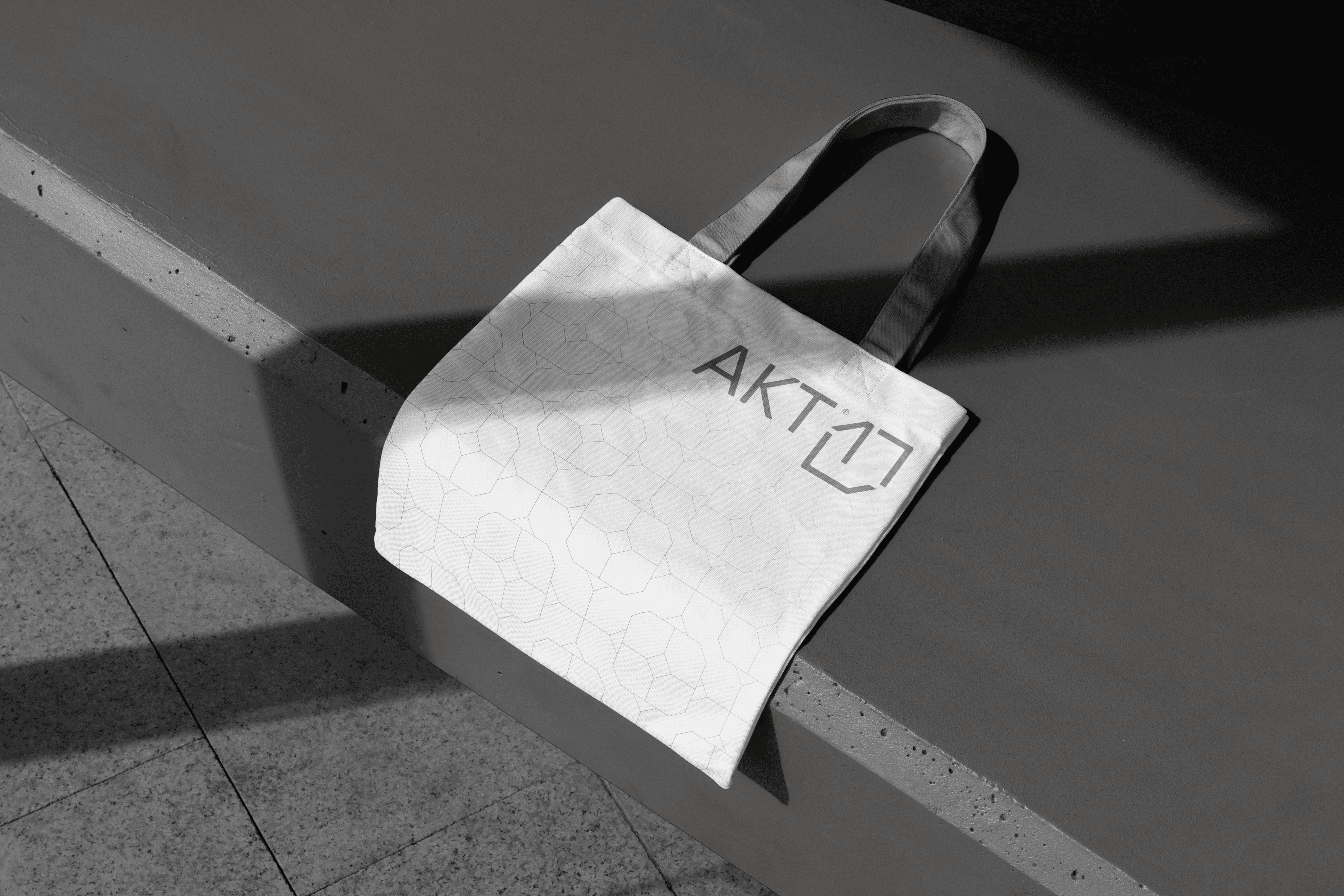 AKT 17 - Tote Bag Mockup