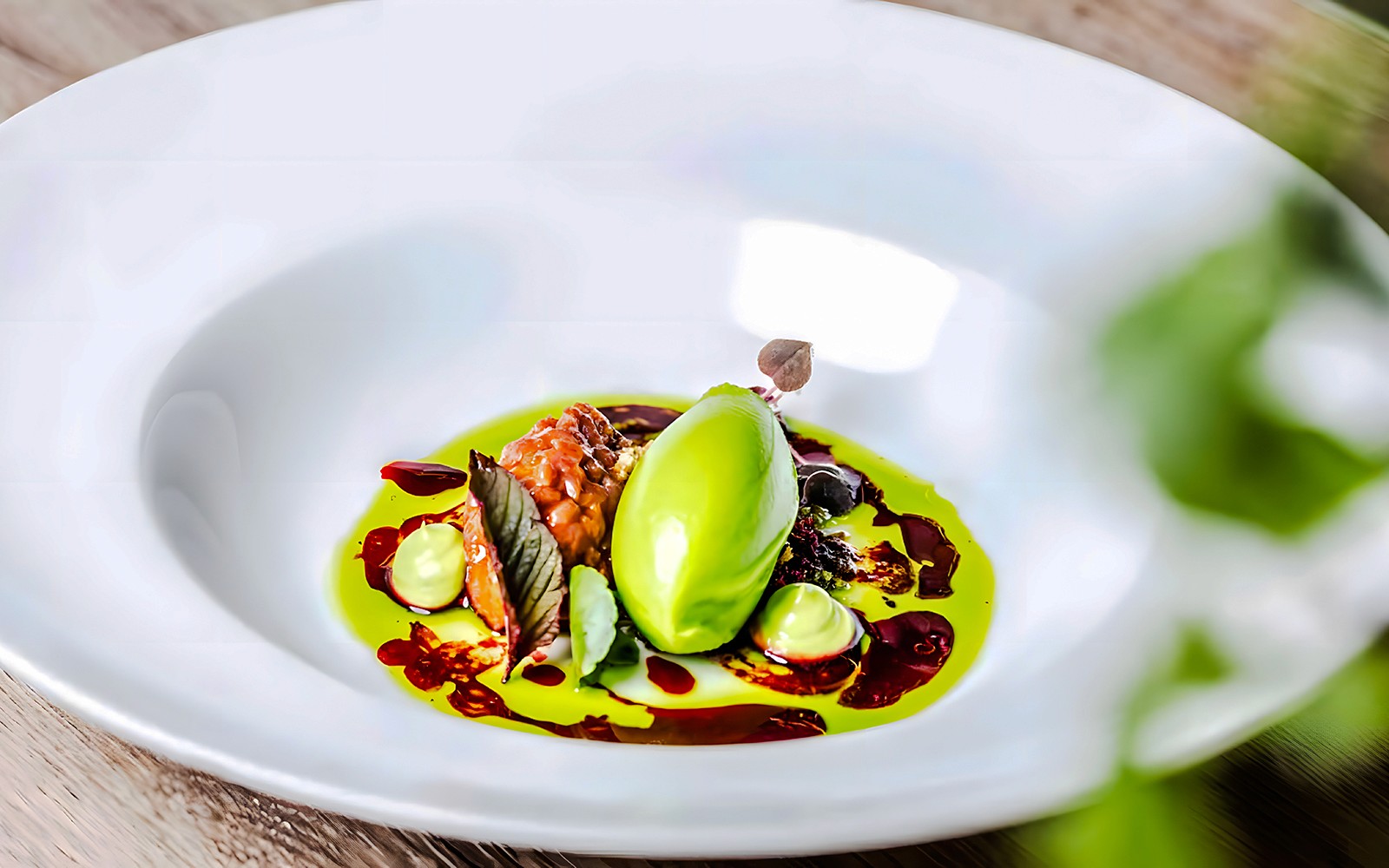 多瑙河遊船，穿越位於克雷姆斯與梅爾克之間的瓦豪河谷。圖庫圖片 4。