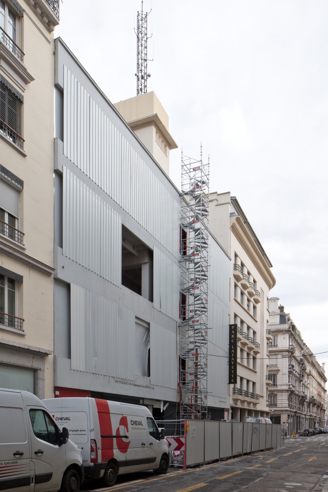 EXEE - Corneille Manufacture Parking