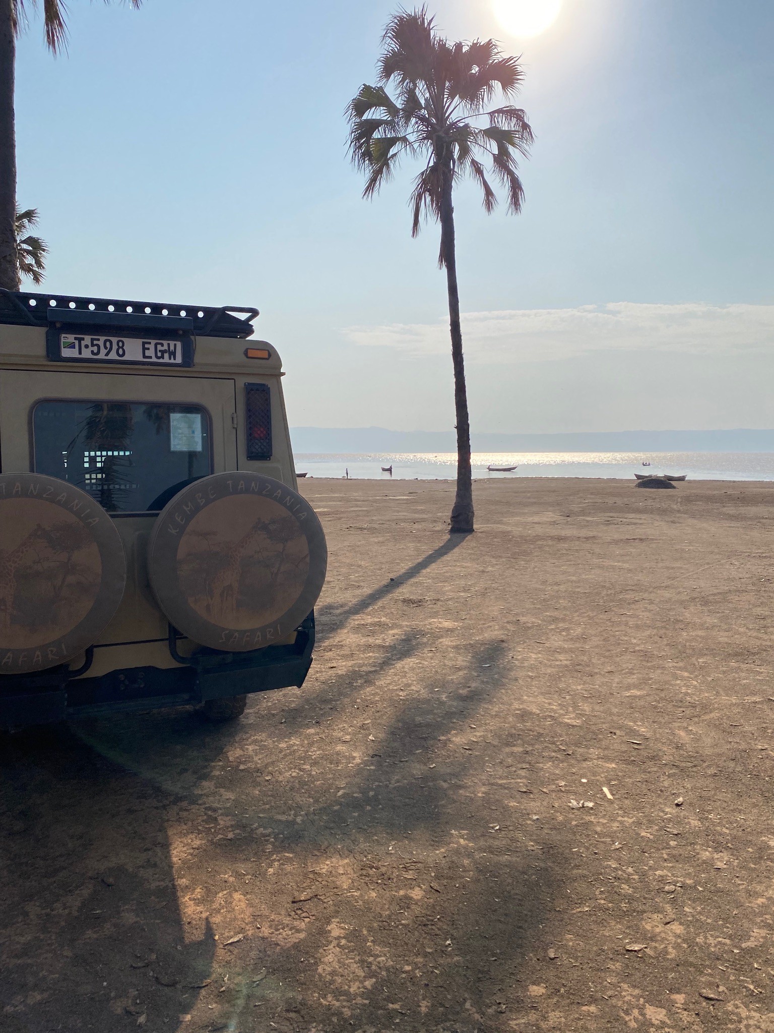 Het seizoensgebonden zoutmeer Lake Eyasi in Tanzania