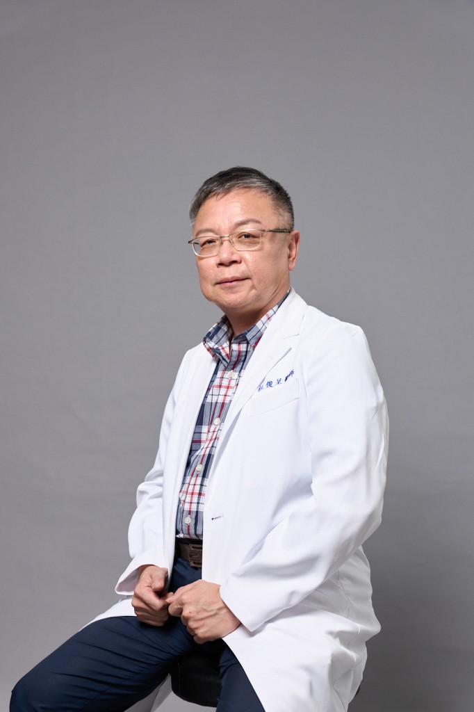 陳晟康眼科診所院長杜俊呈醫師