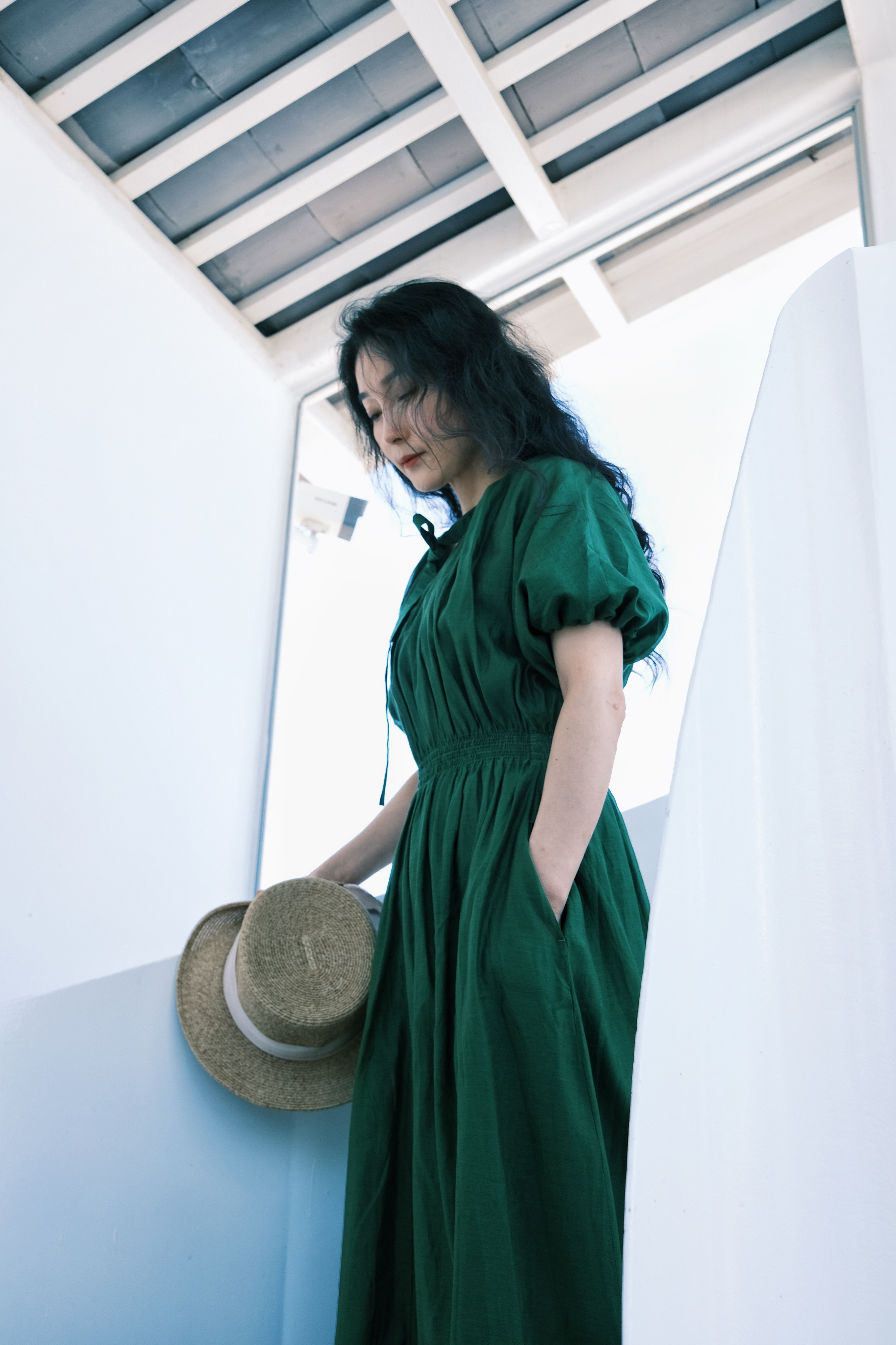 “CRASH ON THE WAY  OF BEAUTY”