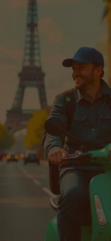 Un livreur français sur un vélo électrique en France