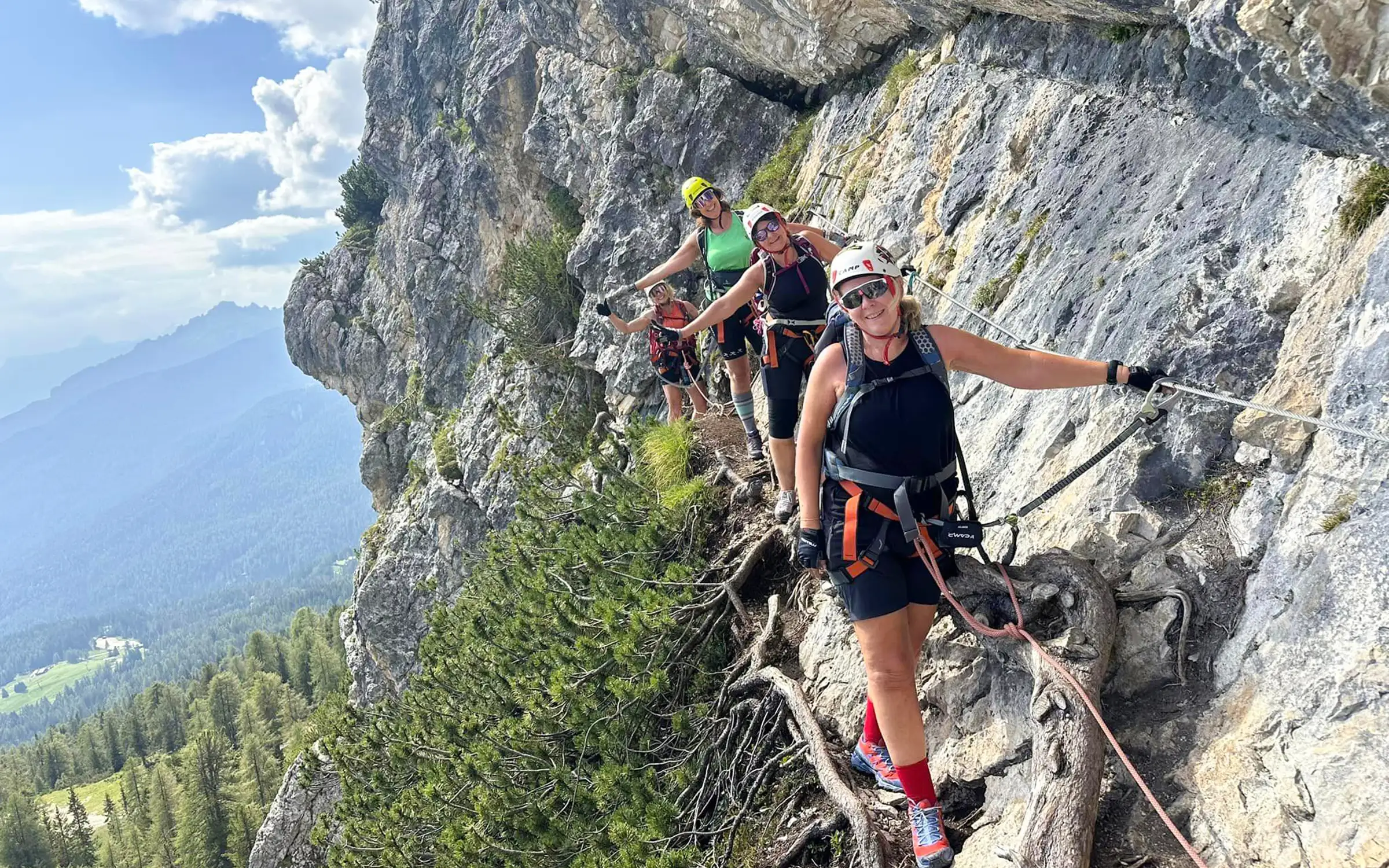 Via Ferrata Sassolungo Forcella i Dolomittene | Expa Travel