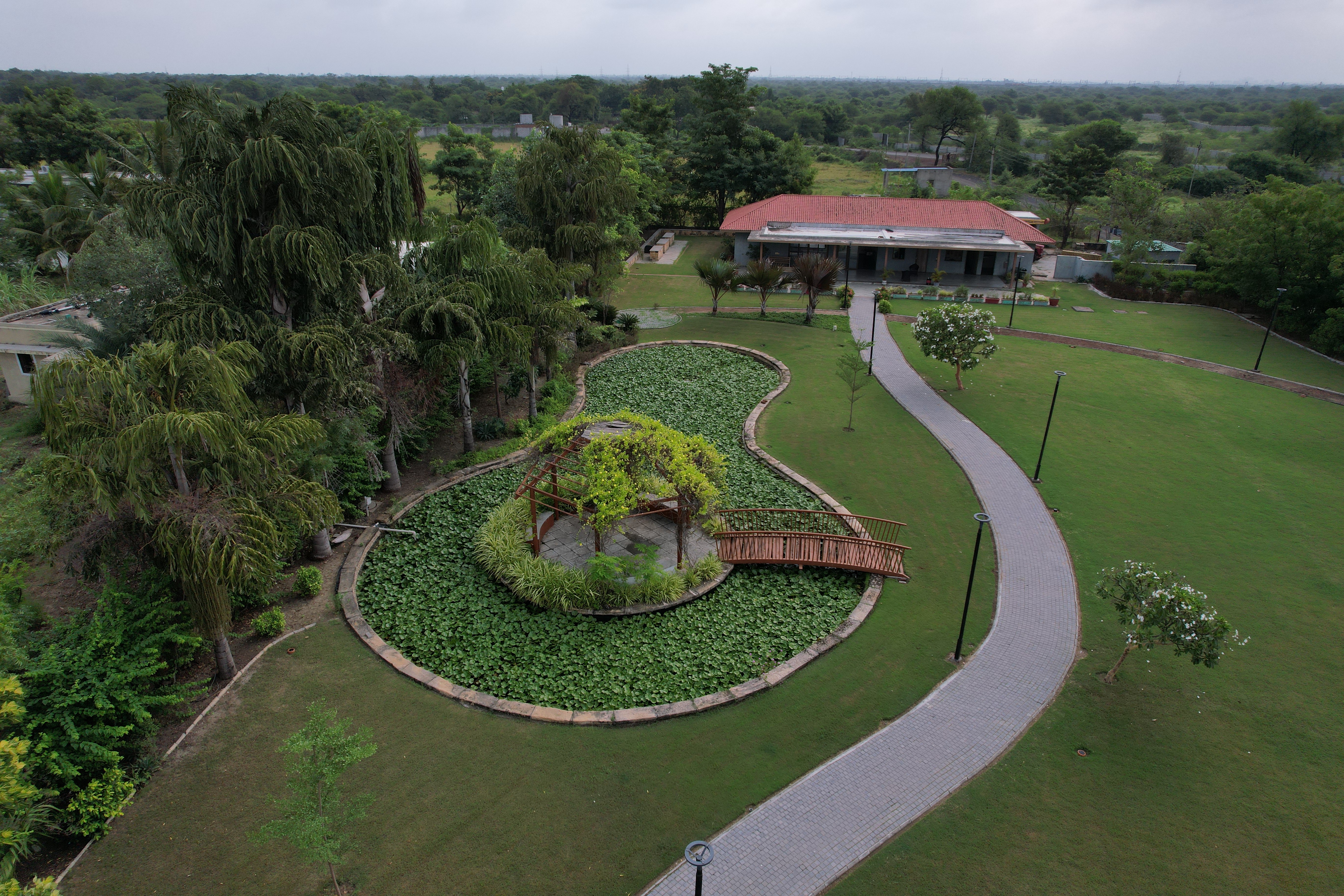 Landscaped grounds at Inverness @ Chekhla