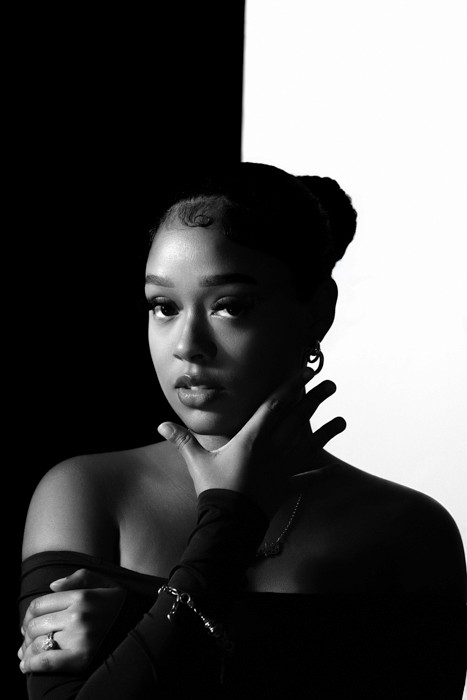 black and white portrait photoshoot