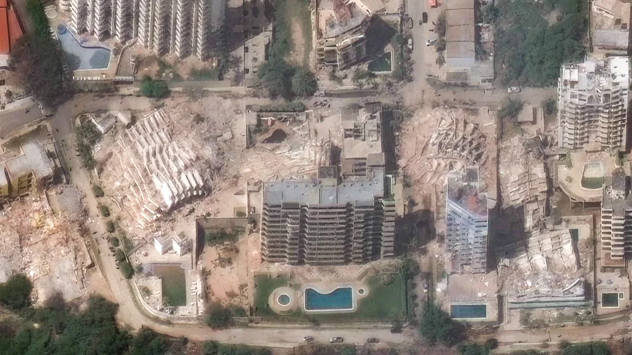 Edificios de departamentos en La Guaira, Venezuela Vantor