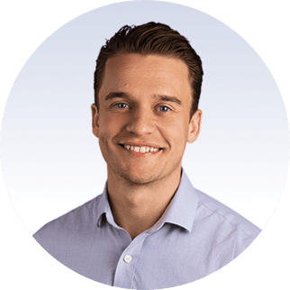 Victor Garate - Headshot