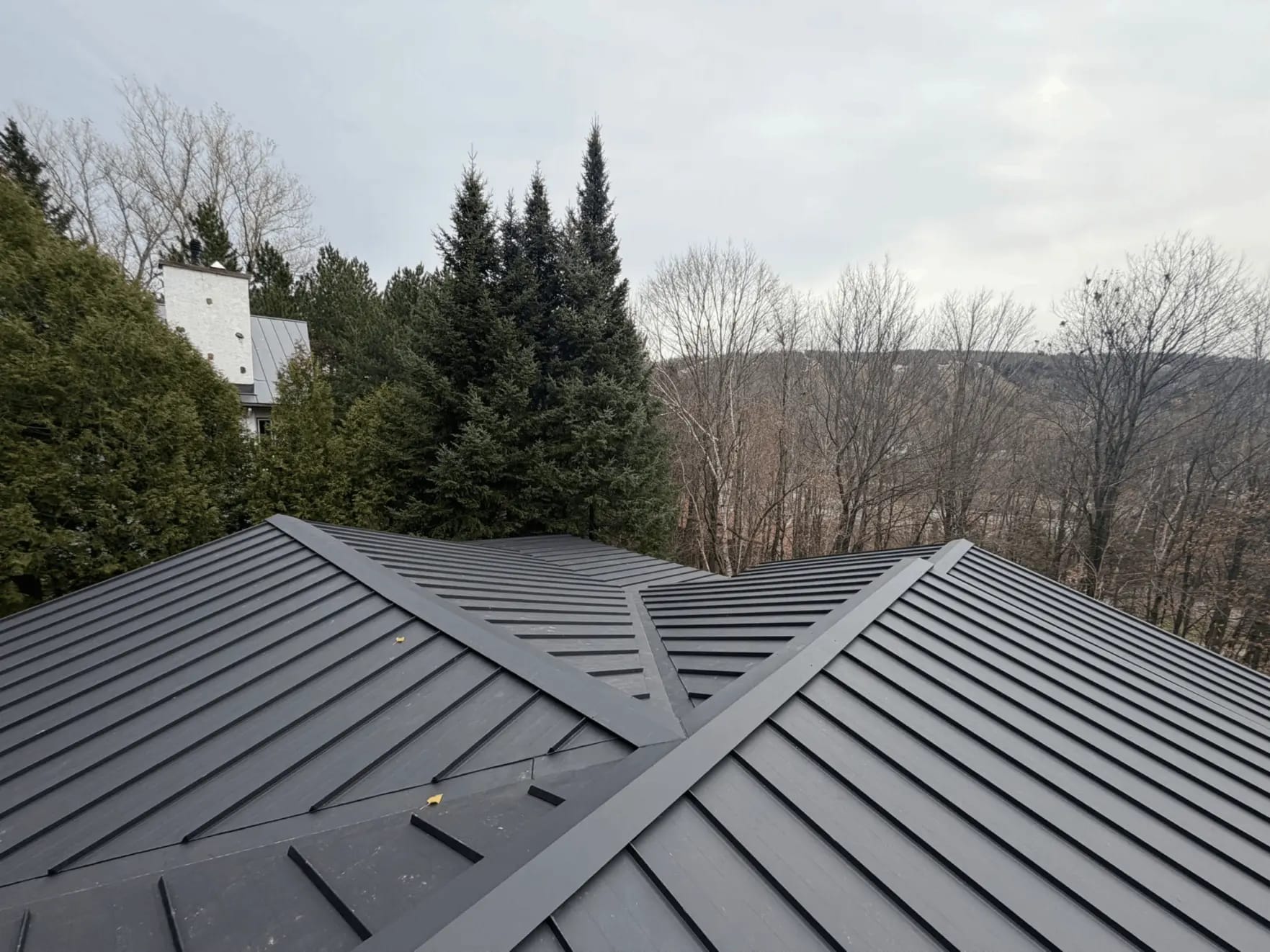 Metal roofing Mascouche - Quebec climate resistance