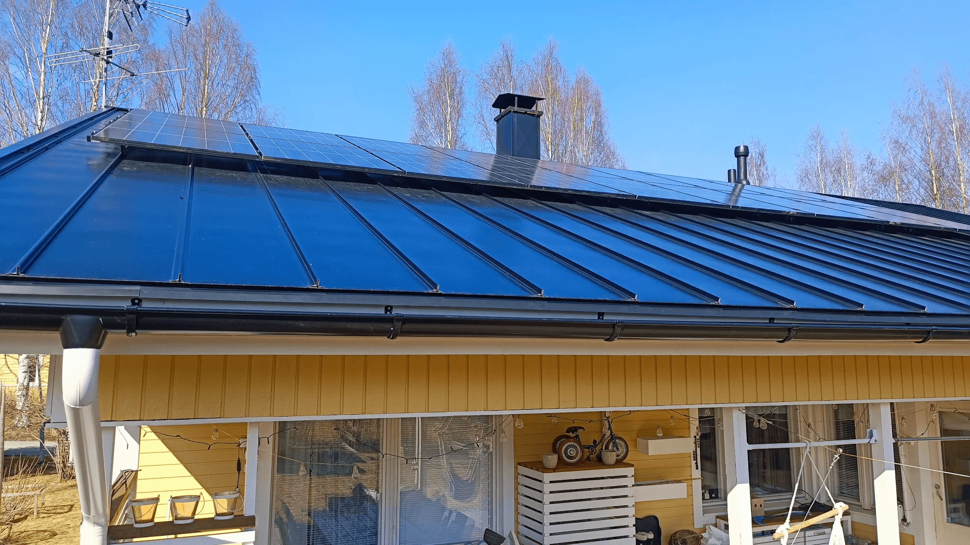 Coach explaining stuff to an athlete