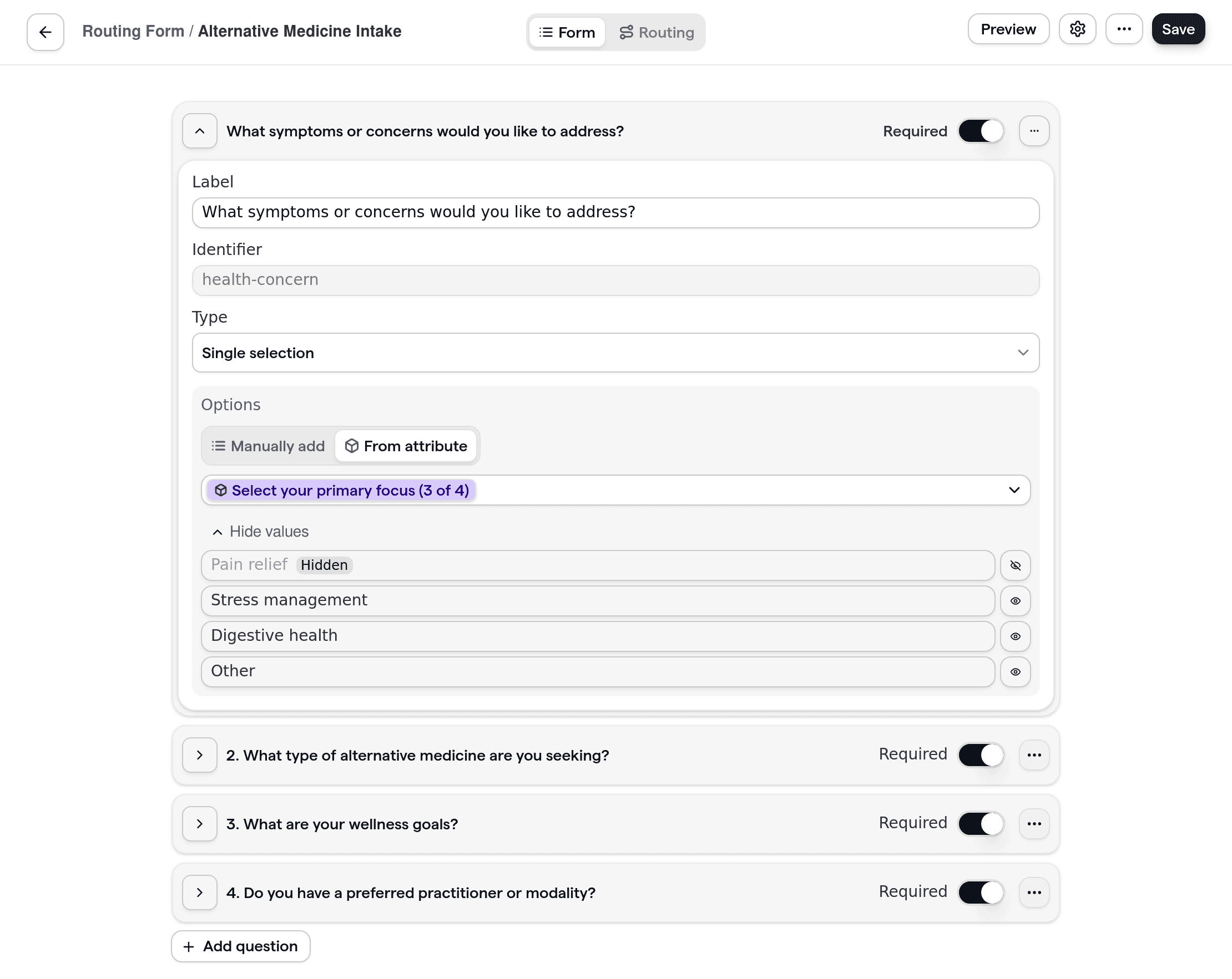Formular für die alternative Medizin, das maßgeschneiderte Aufnahmefragen enthält, um Patienten mit Praktikern zu vermitteln.