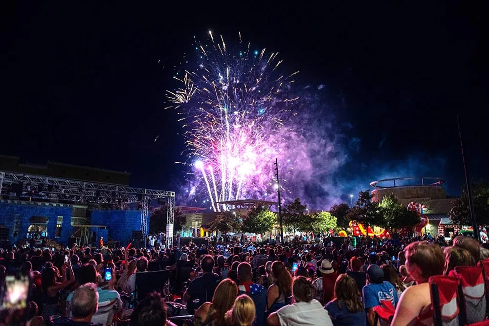 Hill Country Galleria Independence Day Festival