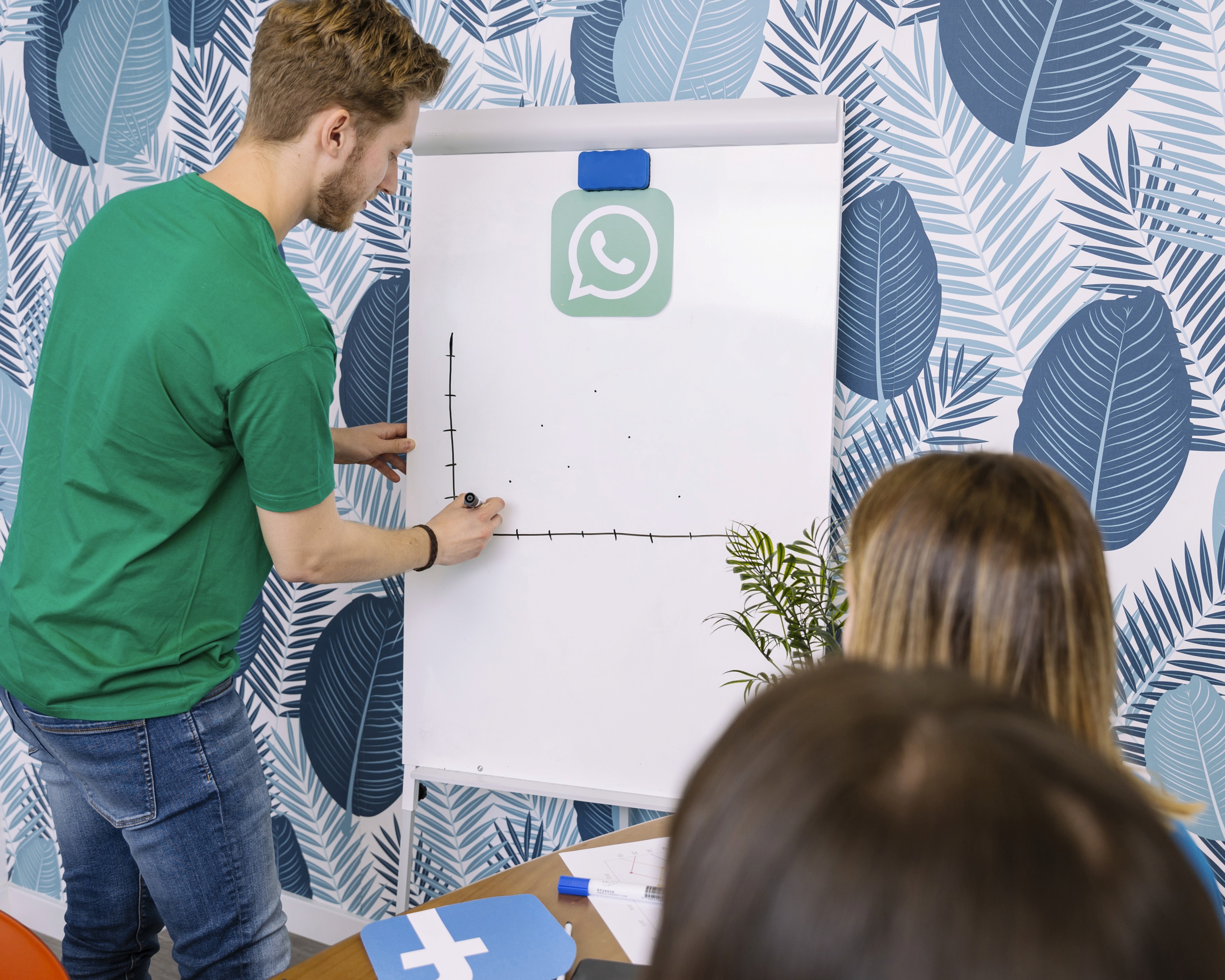 How WhatsApp Improves Customer Response Time