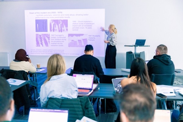 Postgraduate Certificate in Dental Implantology for Dentists 