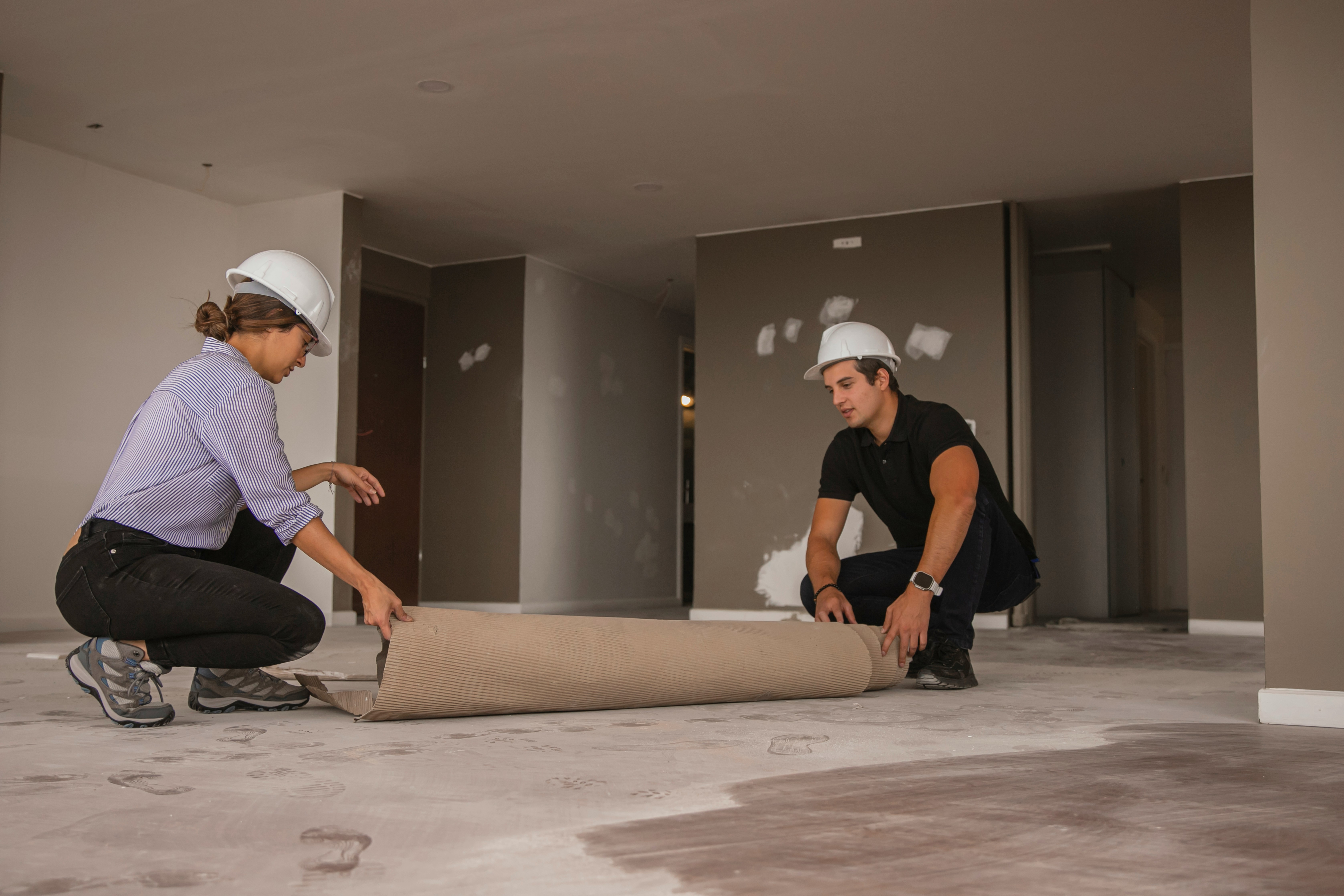 Master the Art of Floor Installation: Expert Tips & Techniques