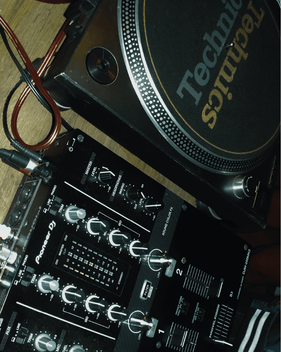 brown leather 2-seat sofa