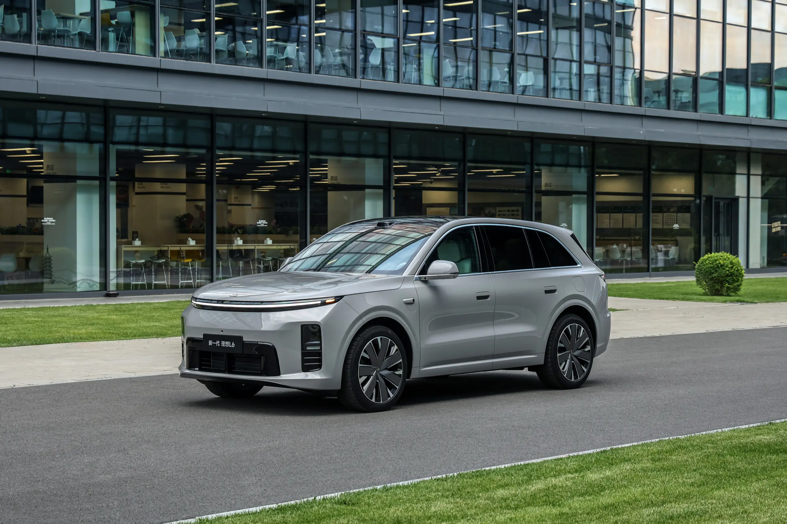 Premium electric car from EGY SINO ELECTRIC CARS