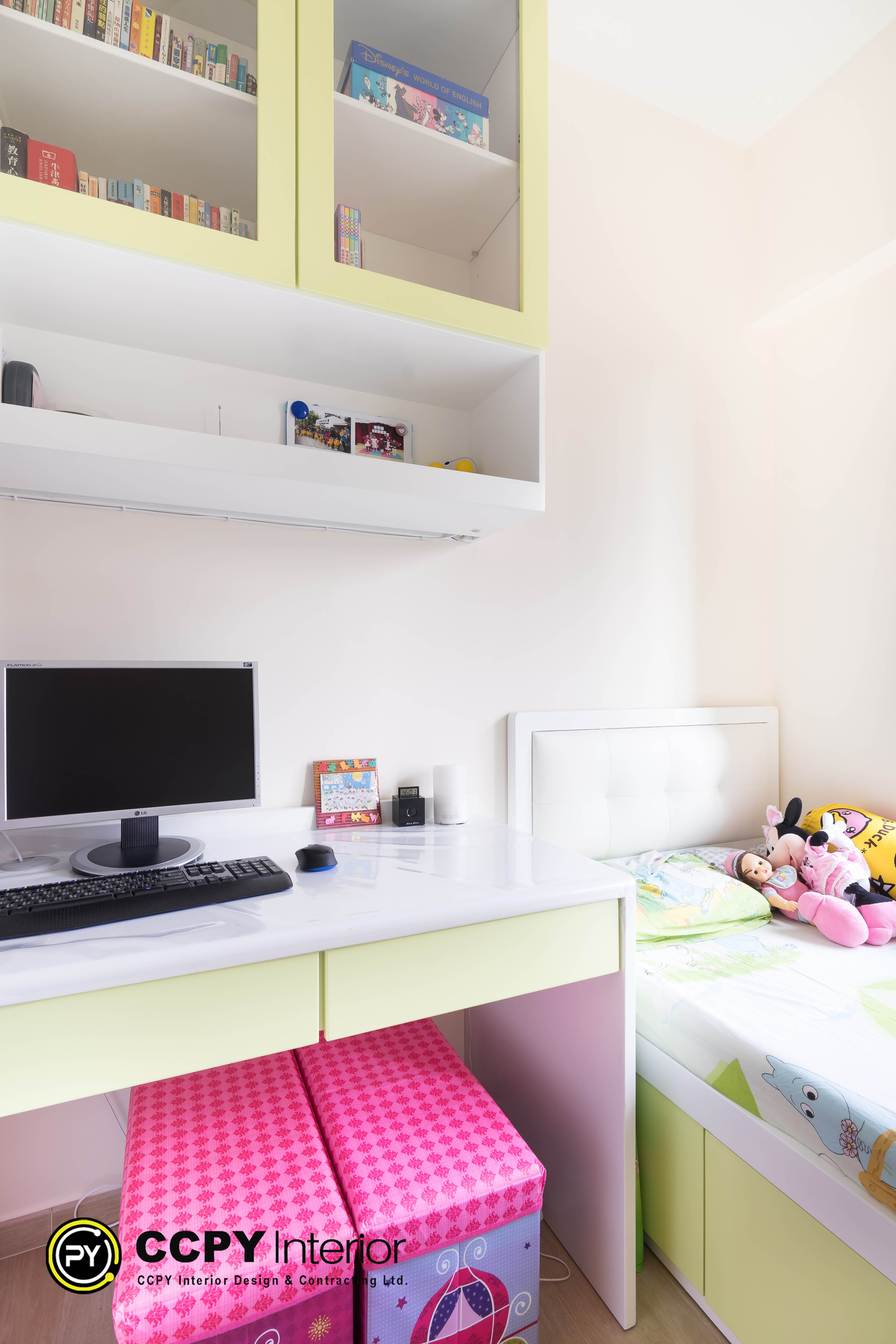Tailored interior decoration harmonizes the workspace and sleeping quarters in this elegant Castello residence with soft white upholstery.